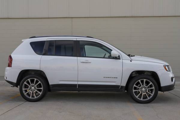 1 OWNER! Financing Available! 2017 Jeep Compass High Altitude 4x4 for sale in Macomb, MI – photo 4