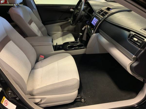 2012 Toyota Camry ~ Bluetooth ~ Tint ~ Power windows and doorlocks ~ for sale in Wichita, KS – photo 19