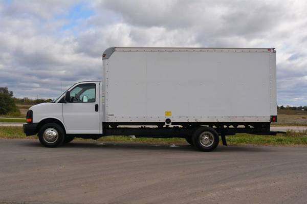 2012 GMC 3500 16ft Box Truck for sale in quad cities, IA – photo 3