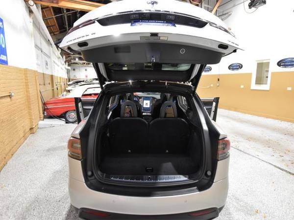 2016 Tesla Model X AWD 4dr 75D - - by dealer - vehicle for sale in Chicago, IL – photo 5