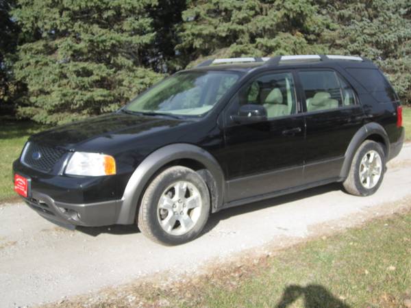 2007 Ford Freestyle - cars & trucks - by dealer - vehicle automotive... for sale in Fremont, NE