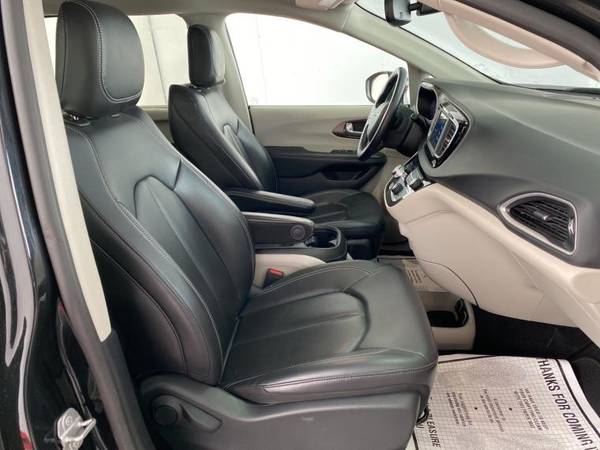 2020 Chrysler Voyager LXI Minivan - - by dealer for sale in Richmond Hill, NY – photo 13