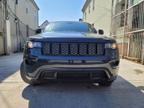 2017 Jeep Grand Cherokee Altitude for sale in Bronx, NY – photo 2
