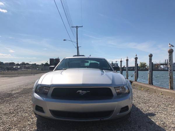 Ford Mustang 2011 V6 for sale in Erie, PA – photo 2