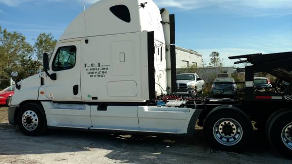 2011 Cascadia no DEF 720Kmiles No DEF for sale in Fort Myers, FL – photo 5