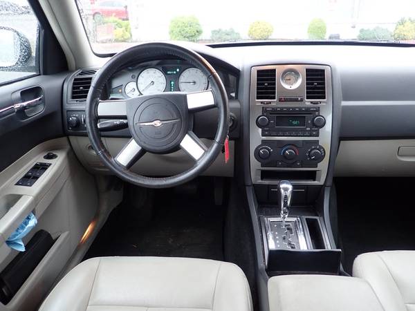 2006 Chrysler 300 Touring - - by dealer - vehicle for sale in Portland, OR – photo 10