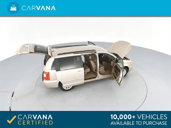2015 Chrysler Town and Country Touring Minivan 4D mini-van Beige - for sale in Round Rock, TX – photo 14