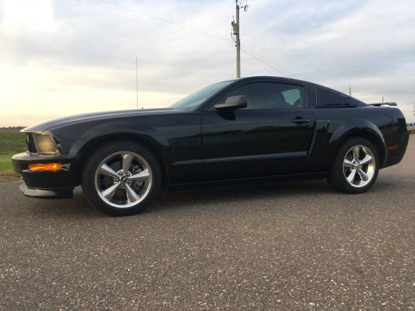 2009 Ford Mustang GT, Black, 5-spd, California Special, Rustfree for sale in Minneapolis, MN