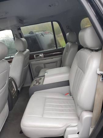 2006 Lincoln Navigator Luxury 4x4!! LOW MILES!! for sale in Hermantown, MN – photo 10