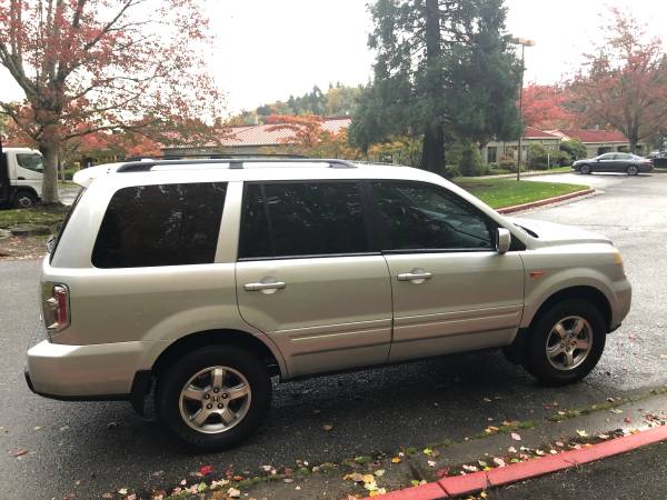 2006 Honda Pilot EX-L 4WD --Leather, Third Row, Local trade-- for sale in Kirkland, WA – photo 4