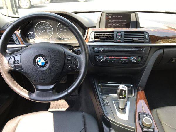 2013 BMW 3 Series 4dr Sdn 328i xDrive AWD SULEV for sale in Jamaica, NY – photo 18