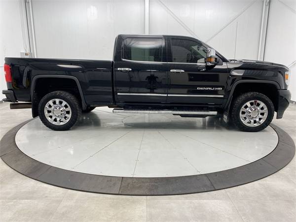 2017 GMC Sierra 2500HD Denali - - by dealer - vehicle for sale in Chillicothe, OH – photo 4