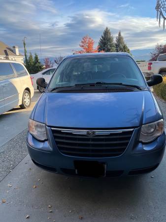 2007 Chrysler town country - cars & trucks - by owner - vehicle... for sale in East Wenatchee, WA – photo 5