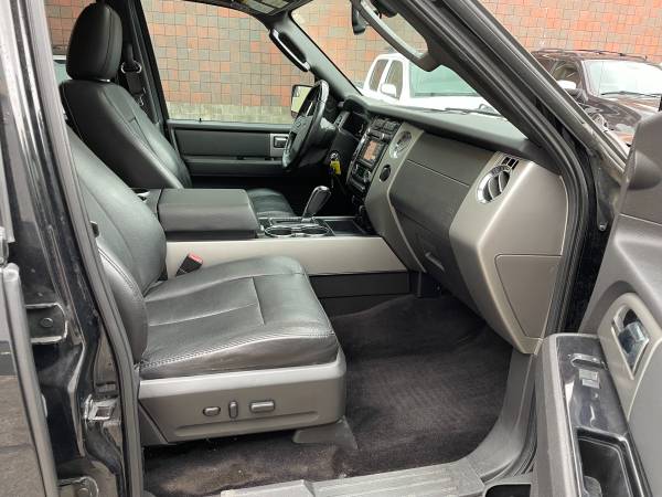 2014 Ford Expedition Limited Clean, LOADED, 4x4, 8 Passenger for sale in Wyoming , MI – photo 8