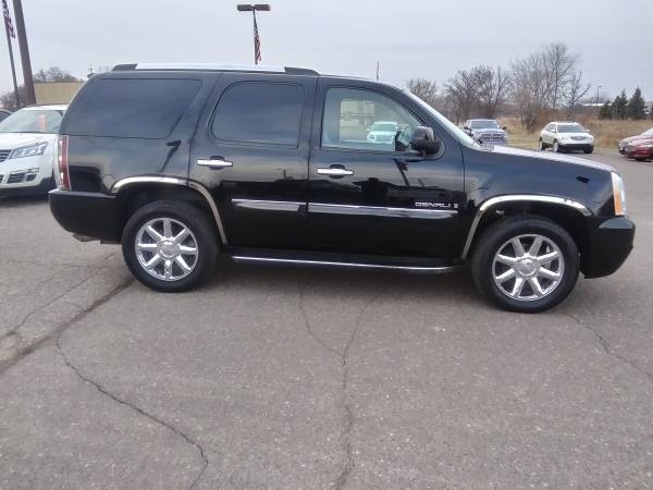 2008 GMC YUKON DENALI All Wheel Drive(Nav,Roof,DVD,Quads) - cars &... for sale in Forest Lake, MN – photo 16