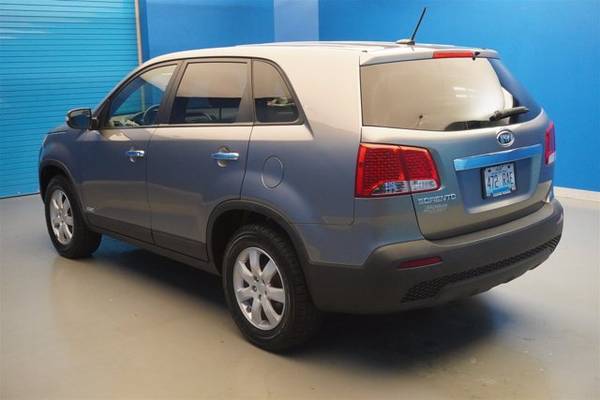 2011 Kia Sorento Lx - cars & trucks - by dealer - vehicle automotive... for sale in Louisville, KY – photo 5
