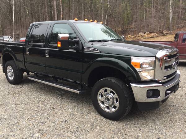 2016 Ford F350 f-350 Super Duty CREW CAB Gas XLT 4x4 Crew Cab for sale in Portsmouth, VT – photo 4