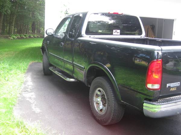 1998 Ford F250XLT 4wd pickup for sale in North Grafton, MA – photo 4