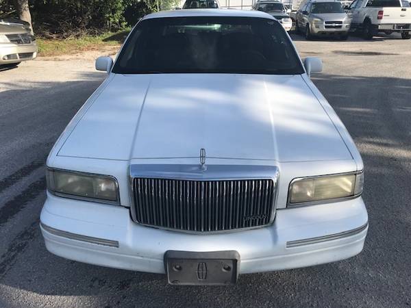 1995 Lincoln Town Car Executive 119k. Miles Super LOW PRICE for sale in SAINT PETERSBURG, FL – photo 3