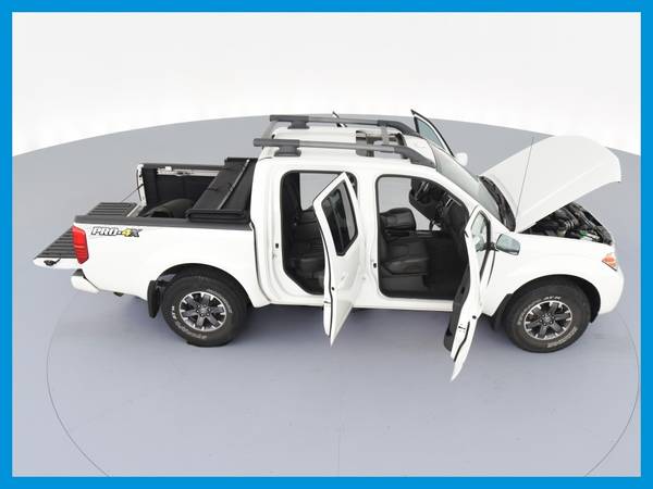 2016 Nissan Frontier Crew Cab PRO-4X Pickup 4D 5 ft pickup White for sale in Waite Park, MN – photo 20