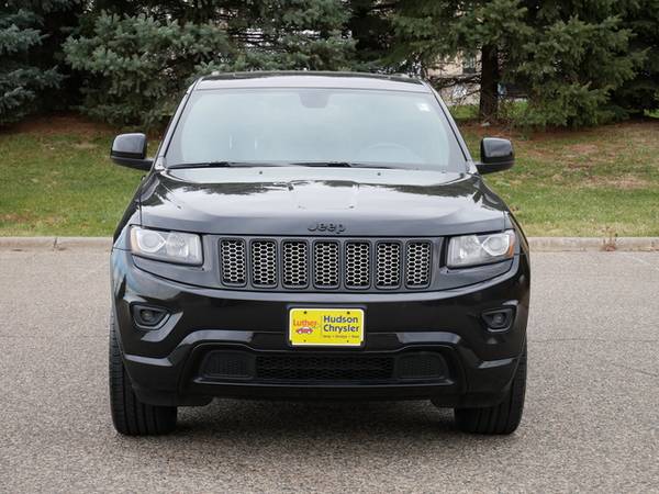 2015 Jeep GRAND CHEROKEE Altitude - cars & trucks - by dealer -... for sale in Hudson, MN – photo 3