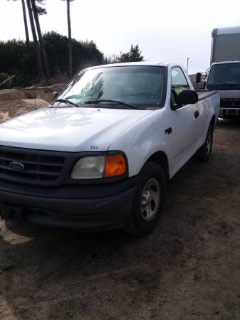 2004 Ford F150 xl for sale in Florence, OR