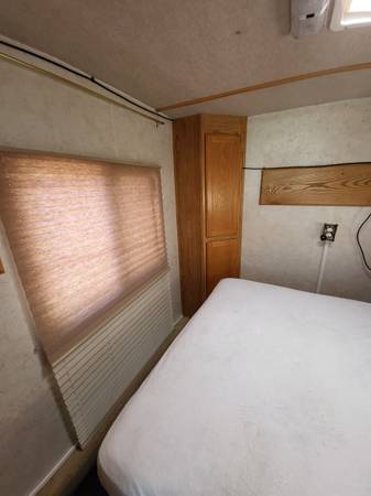 2002 Gulf Stream Cavalier Workhorse Motorhome - - by for sale in Sun Valley, NV – photo 22