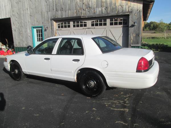 2011 Ford Crown Vic~ Police Package~ only 124K Miles~ Strong runner for sale in Danbury, WI, MN – photo 2