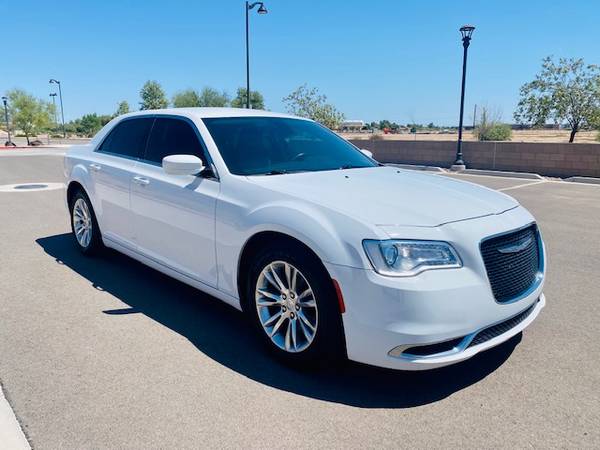2017 CHRYSLER 300 Limited - - by dealer - vehicle for sale in Maricopa, AZ – photo 4