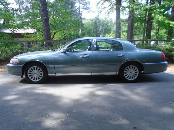 2004 Lincoln Town Car, 63K miles, cln Carfax, 17 serv rcrds new for sale in Matthews, NC – photo 8