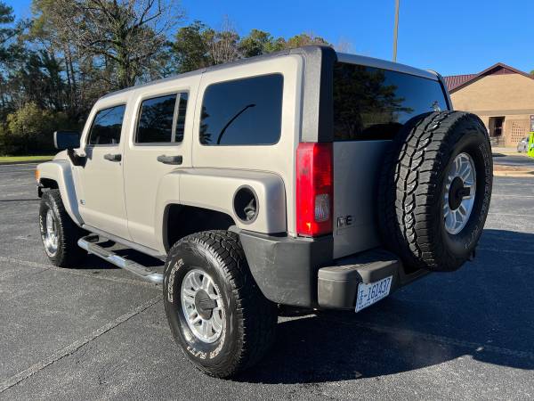 2006 Hummer H3 low miles - - by dealer - vehicle for sale in Walstonburg, NC – photo 2