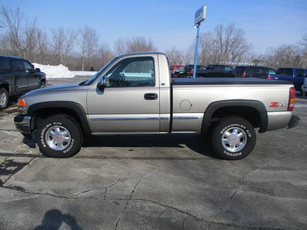 1999 GMC 1500 4x4 shortbox SLE - - by dealer - vehicle for sale in Fort Atkinson, WI