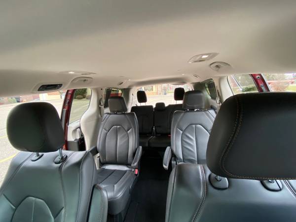 2017 Chrysler Pacifica Touring-L (LOW MILES) - - by for sale in Arden Hills, MN – photo 7