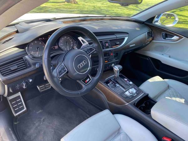 AUDI S7 Ibis White/Lunar Silver for sale in Bronxville, NY – photo 15