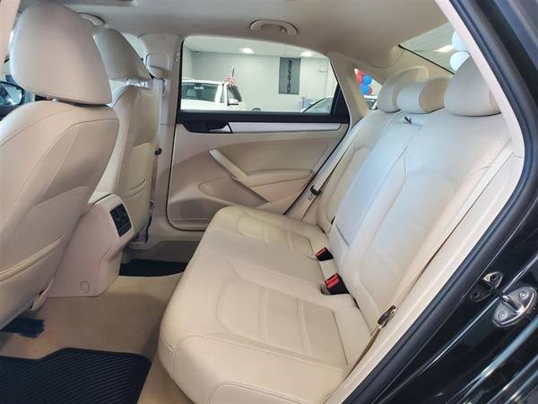 2013 VOLKSWAGEN PASSAT TDI SE w/Sunroof Nav ~ Youre Approved! Low... for sale in MANASSAS, District Of Columbia – photo 12
