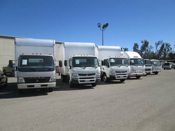 2016 International 26ft box truck cummins diesel like Freightliner AIR for sale in Los Angeles, CA – photo 13