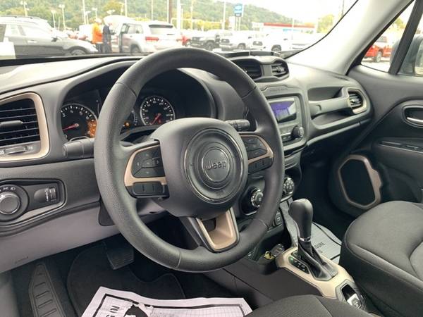 2017 Jeep Renegade 4WD 4D Sport Utility/SUV Sport for sale in Saint Albans, WV – photo 13