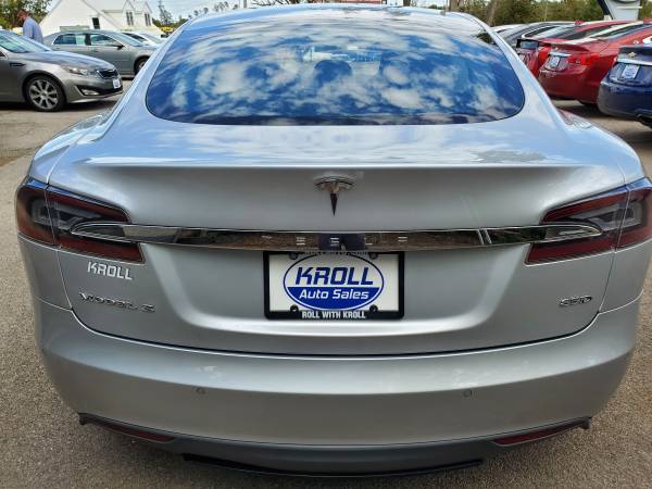 2015 Tesla Model S 85D AWD. Auto Pilot. 17" Touchscreen. Must SEE!!!... for sale in Marion, IA – photo 11