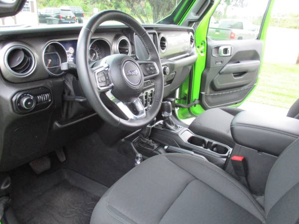2018 JEEP WRANGLER 4D UNLIMETED SAHARA JL 4X4 for sale in Corning, NY – photo 7