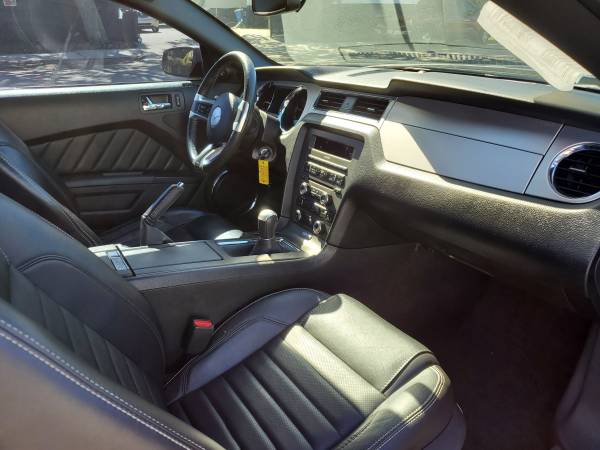 2014 Ford Mustang V6 - 22k Mi. - Leather, Premium Stereo! LIKE NEW!... for sale in Fort Myers, FL – photo 8