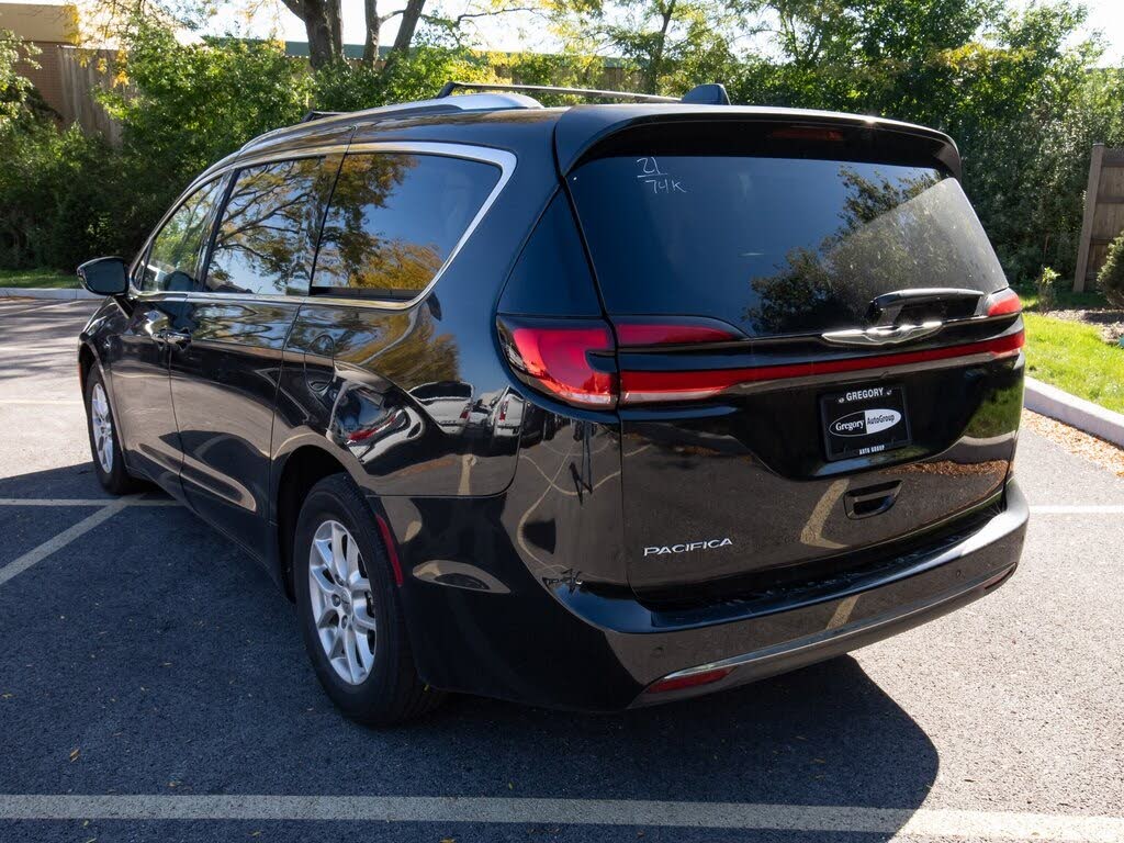 2021 Chrysler Pacifica Touring L FWD for sale in Libertyville, IL – photo 10