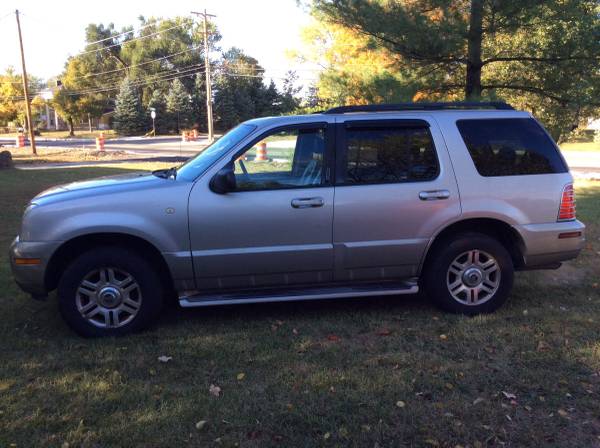 Mercury Mountaineer premium sport V8, AWD, 2003. for sale in liberty township, OH