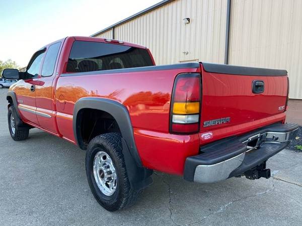 2004 GMC Sierra 2500HD SLE Extended Cab 4WD - 6.0L V8 for sale in Uniontown, IN – photo 6