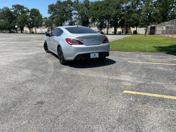 Hyundai Genesis Safe! Reliable! Solid! WOW - - by for sale in Arlington, TX – photo 4