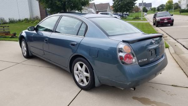 Used 2002 Nissan Altima for sale in Johnson Creek, WI – photo 3