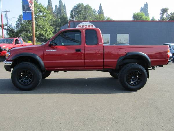 2004 Toyota Tacoma XtraCab Manual 4X4 BURGANDY LIFTED WHEELED UP for sale in Milwaukie, OR – photo 9