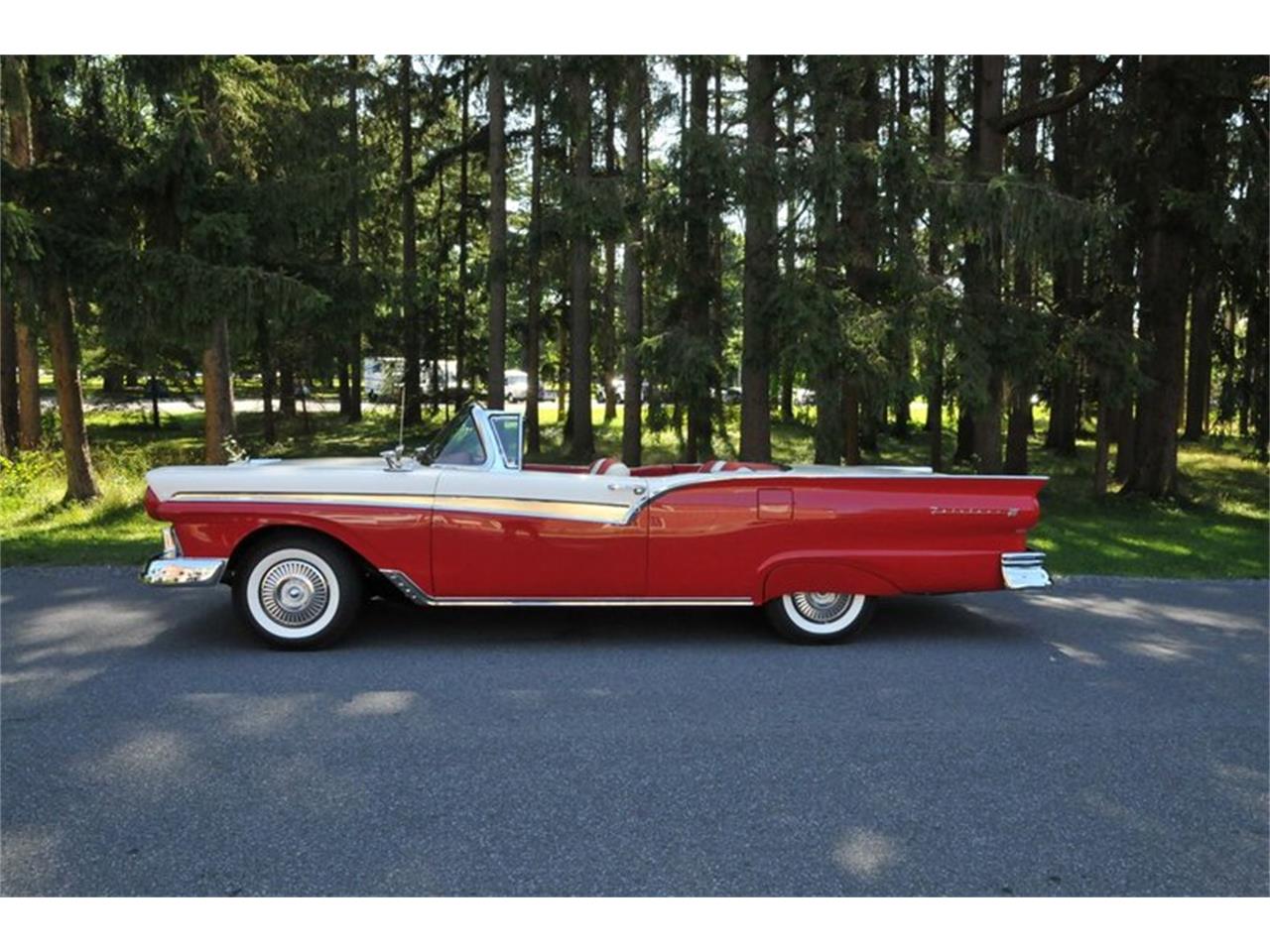 For Sale at Auction: 1957 Ford Skyliner for sale in Saratoga Springs, NY – photo 2