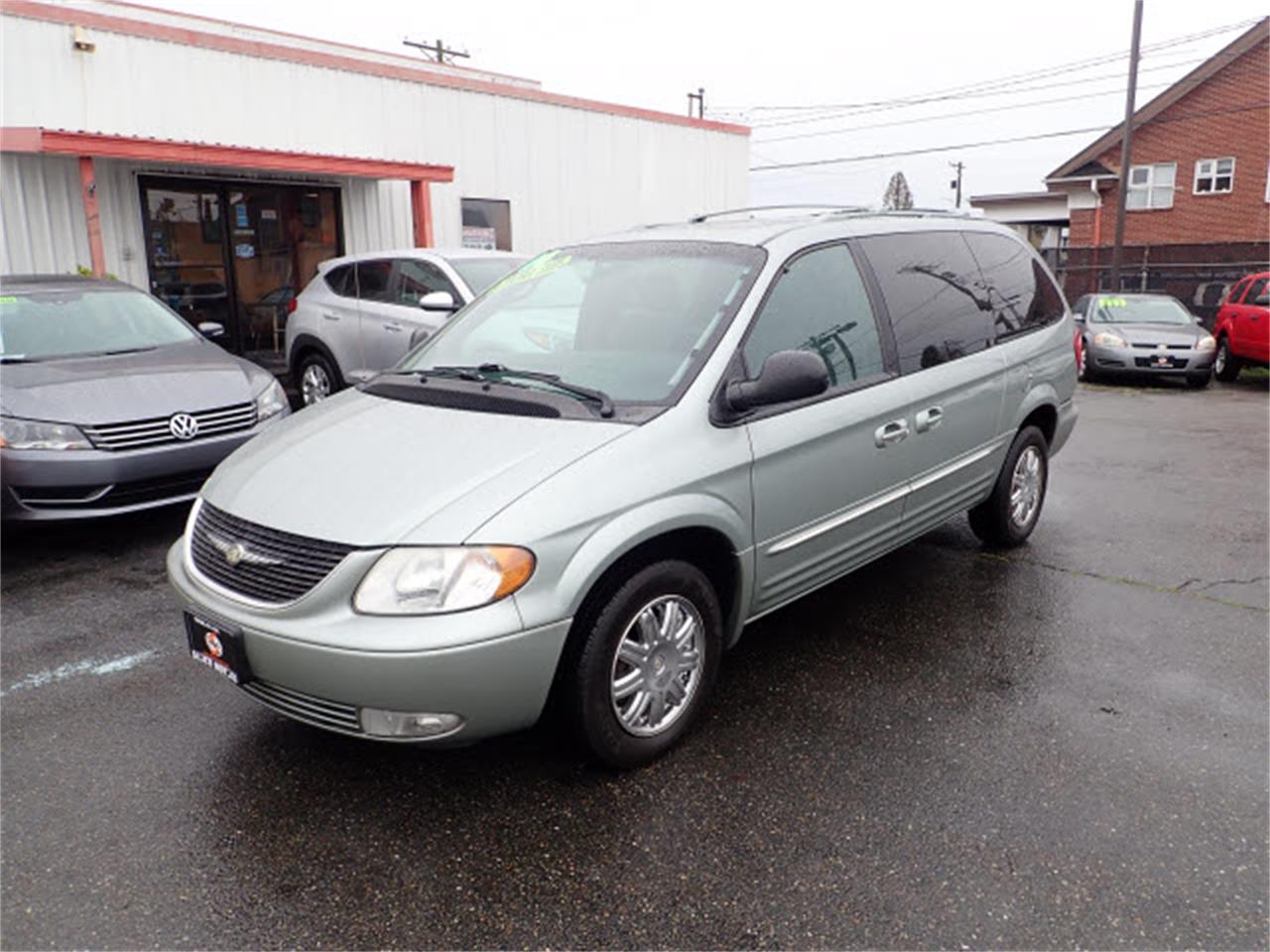 2004 Chrysler Town & Country for sale in Tacoma, WA
