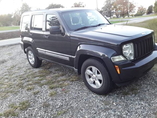 2010 jeep liberty 4x4 152, 000 - - by dealer - vehicle for sale in Winston Salem, NC