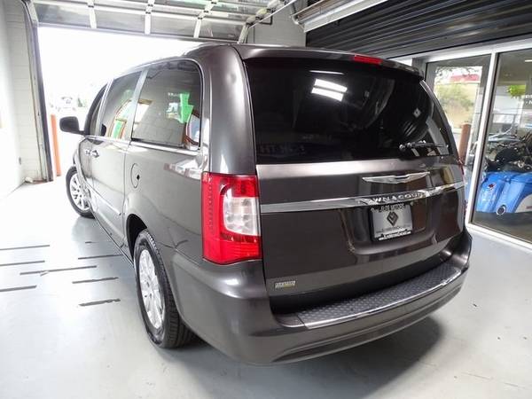 2016 Chrysler Town & Country Touring !!Bad Credit, No Credit? NO... for sale in WAUKEGAN, IL – photo 3
